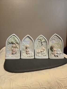 Partial set of 4 vintage 1997 Precious Moments Psalm 23 Chapel Window Plaques